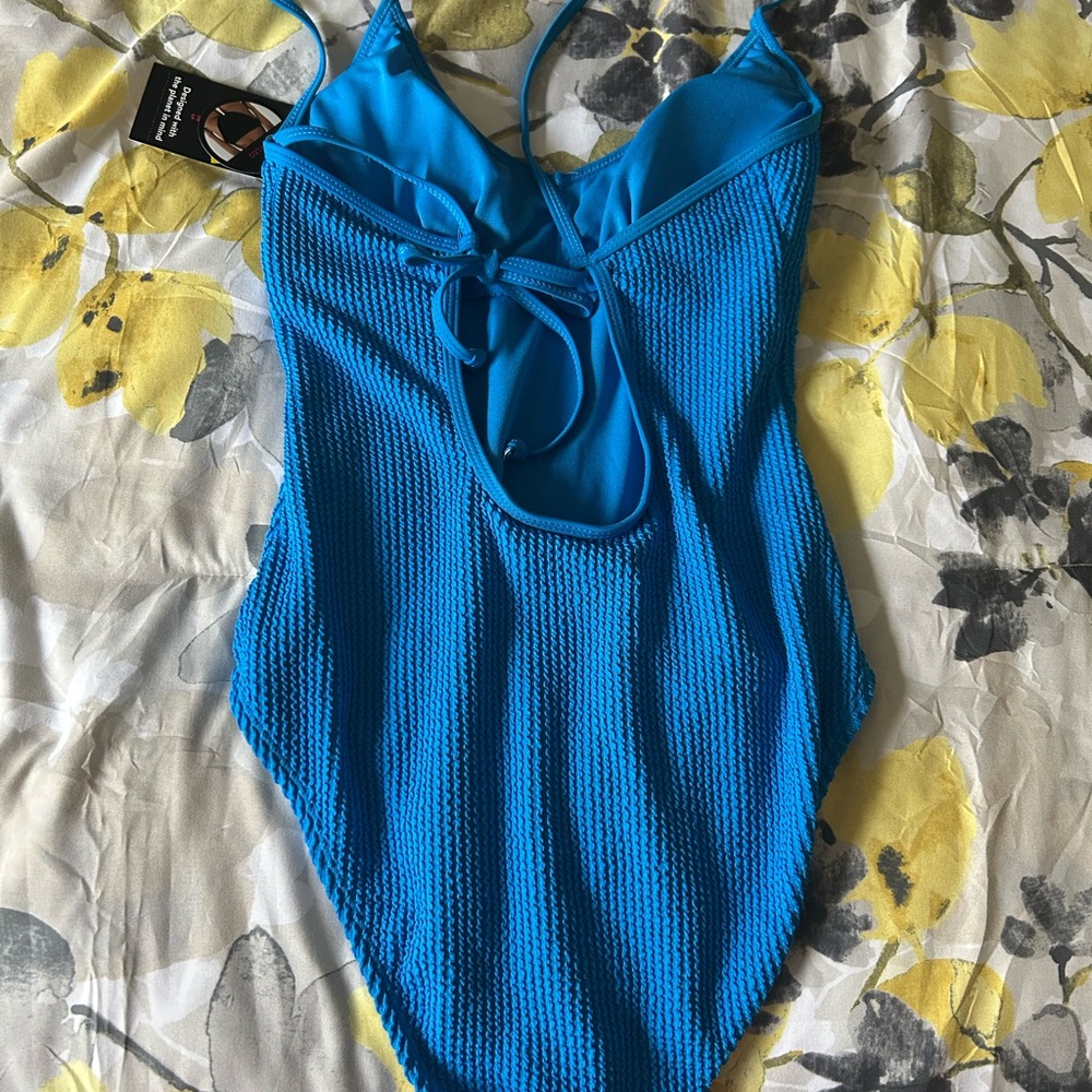 2 Swimsuits Size 7-9 No Boundaries New with Tags - Picture 6 of 7